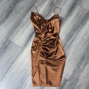 Brown/copper satin dress with slit